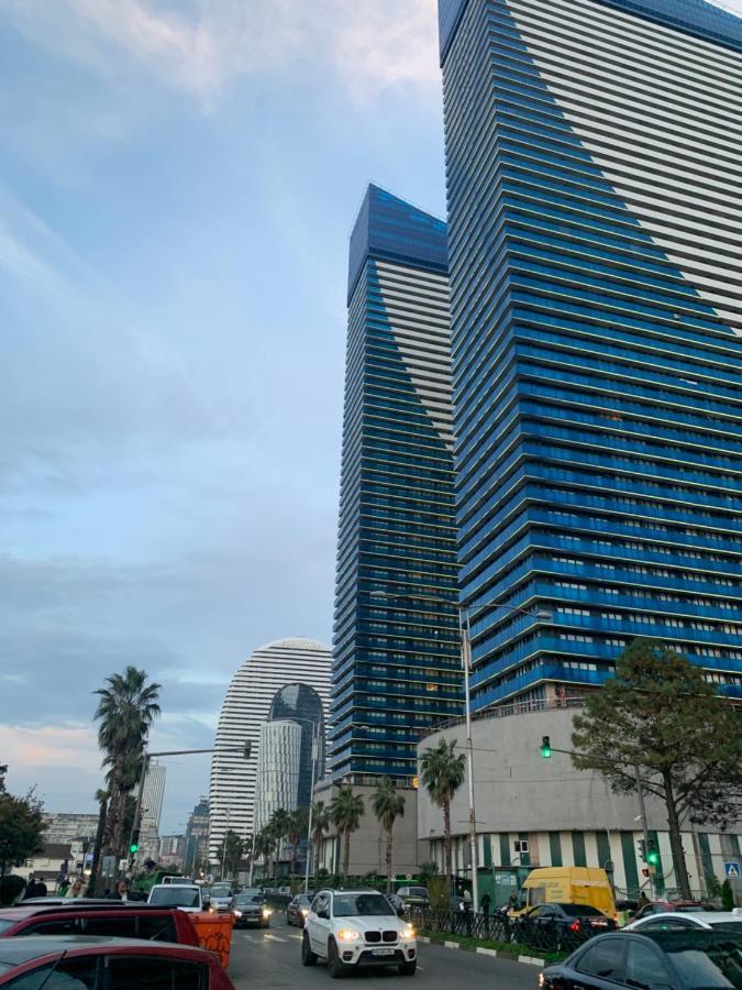 Orbi City Suitesバトゥーミ エクステリア 写真