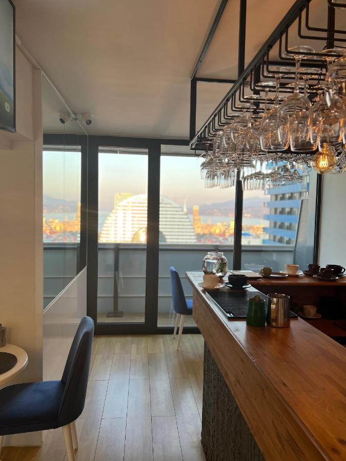 Orbi City Suitesバトゥーミ エクステリア 写真