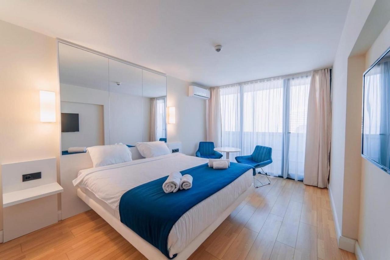 Orbi City Suitesバトゥーミ エクステリア 写真