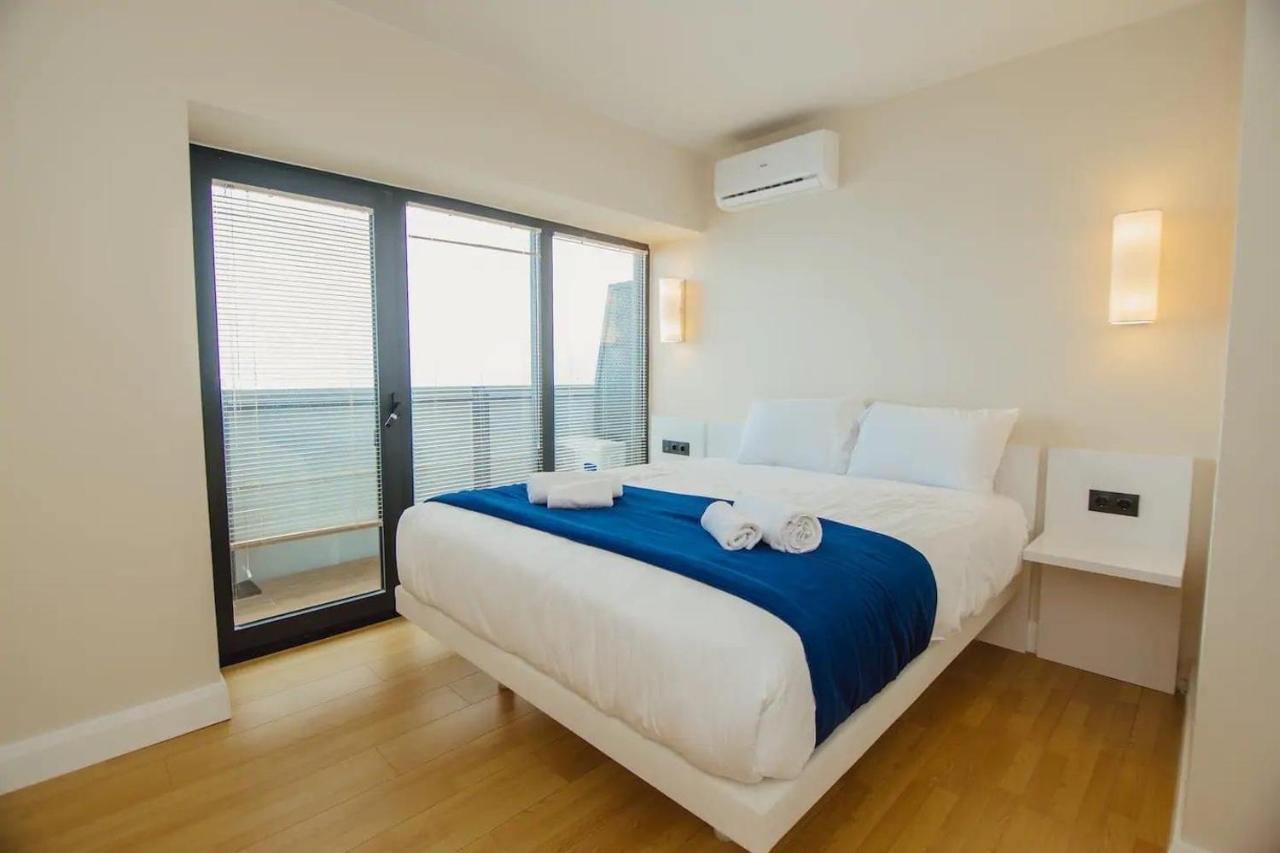 Orbi City Suitesバトゥーミ エクステリア 写真