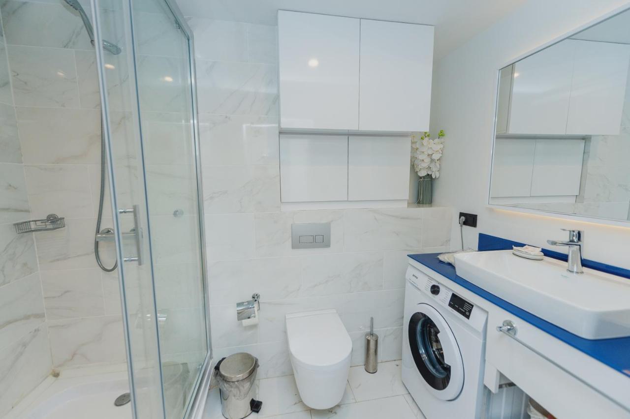 Orbi City Suitesバトゥーミ エクステリア 写真